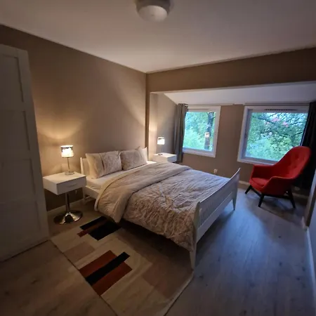 Apartman I Underetasje Eidsvag I Asane *
