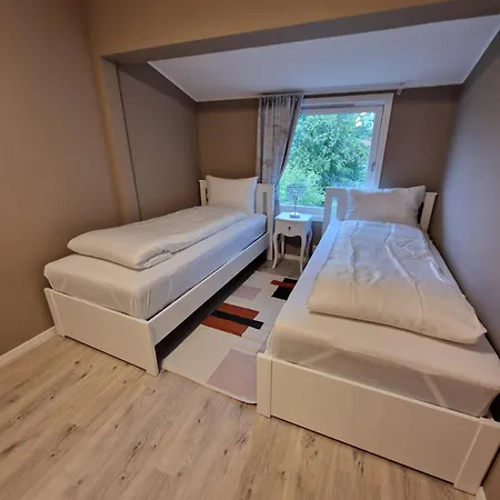I Underetasje Eidsvag I Asane Apartment