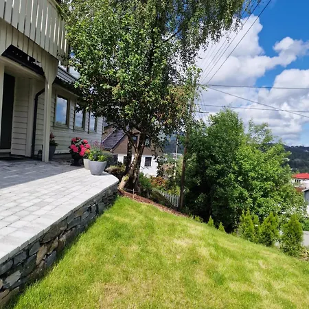 I Underetasje Eidsvag I Asane Bergen